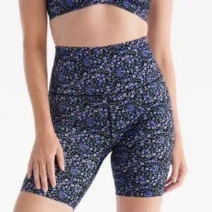 Knix HiTouch High Rise Shorts. Medium